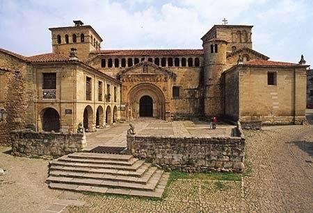Apartamentos Santillana Del Mar Exterior photo