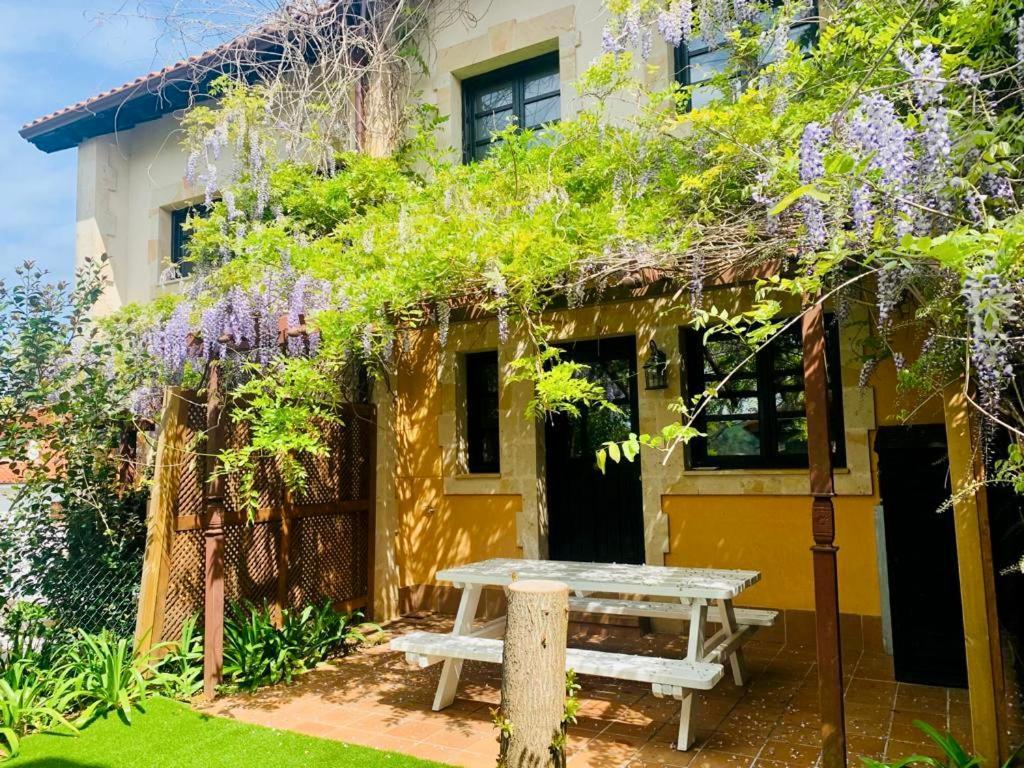 Apartamentos Santillana Del Mar Exterior photo